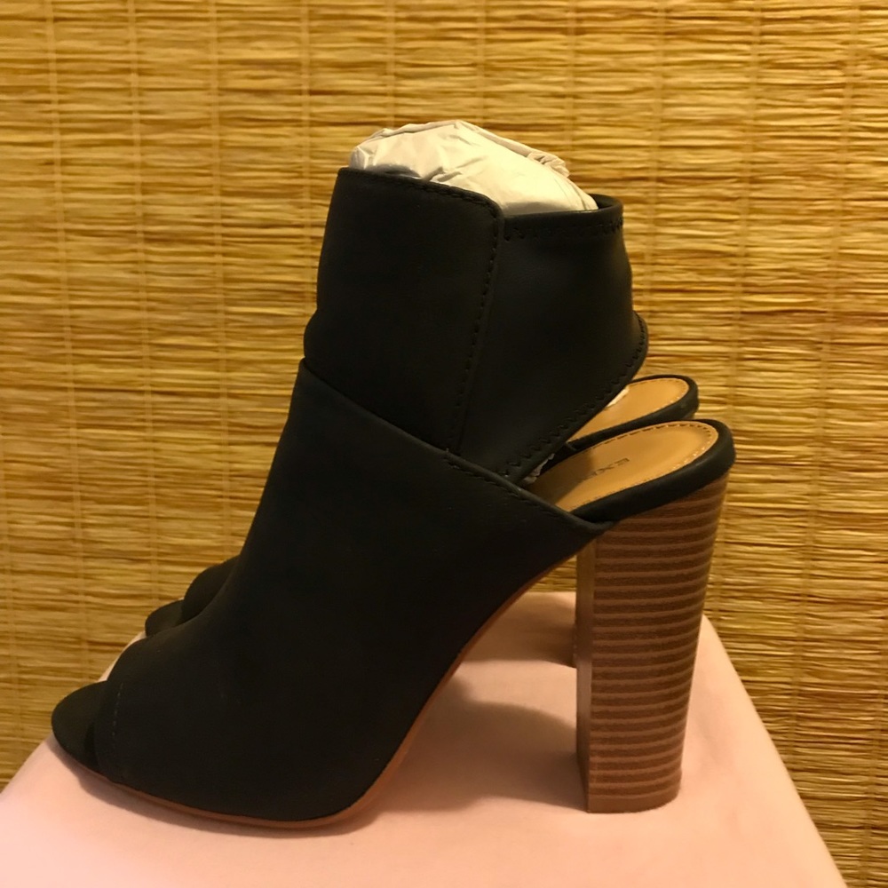 Express Black Booties - Picture 2 of 5